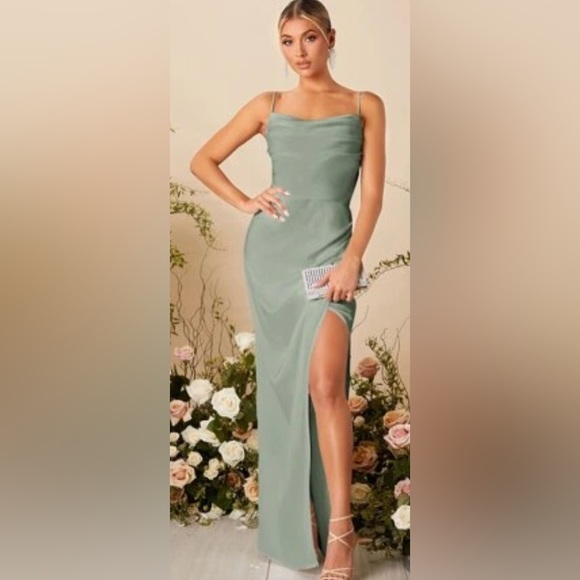 Dresses & Skirts - Stunning Sage Green Dress, Worn one time only! Size Small (4)